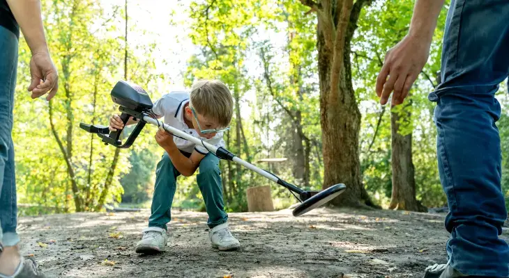 Metal detector for kids